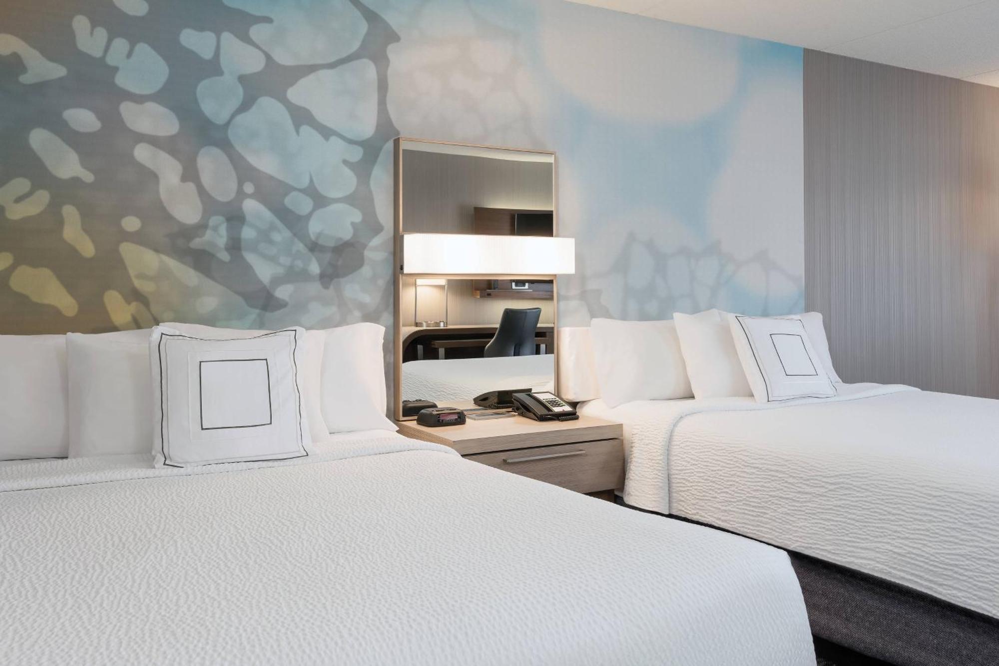 Courtyard By Marriott Toronto Vaughan Exterior photo