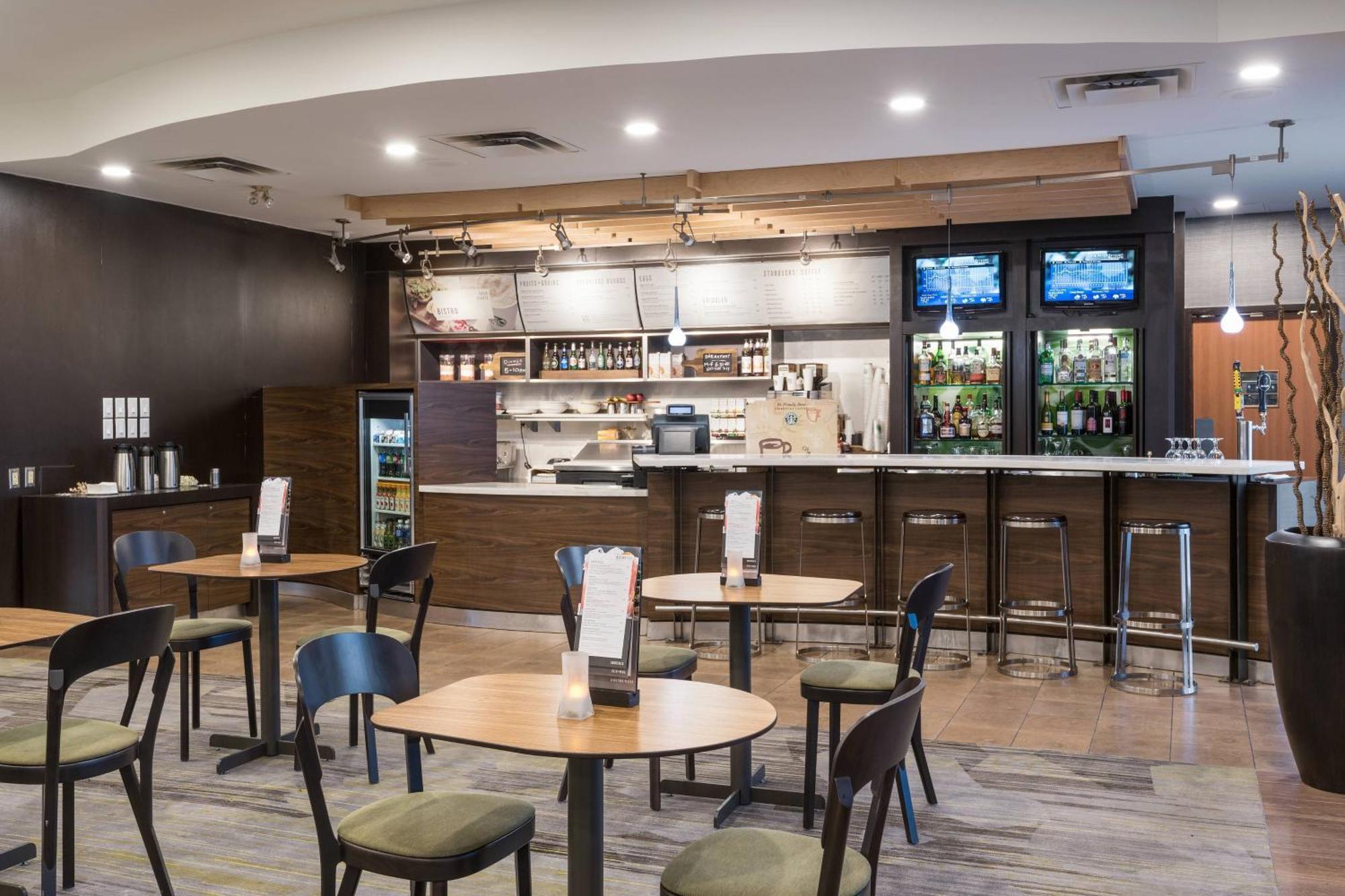 Courtyard By Marriott Toronto Vaughan Exterior photo