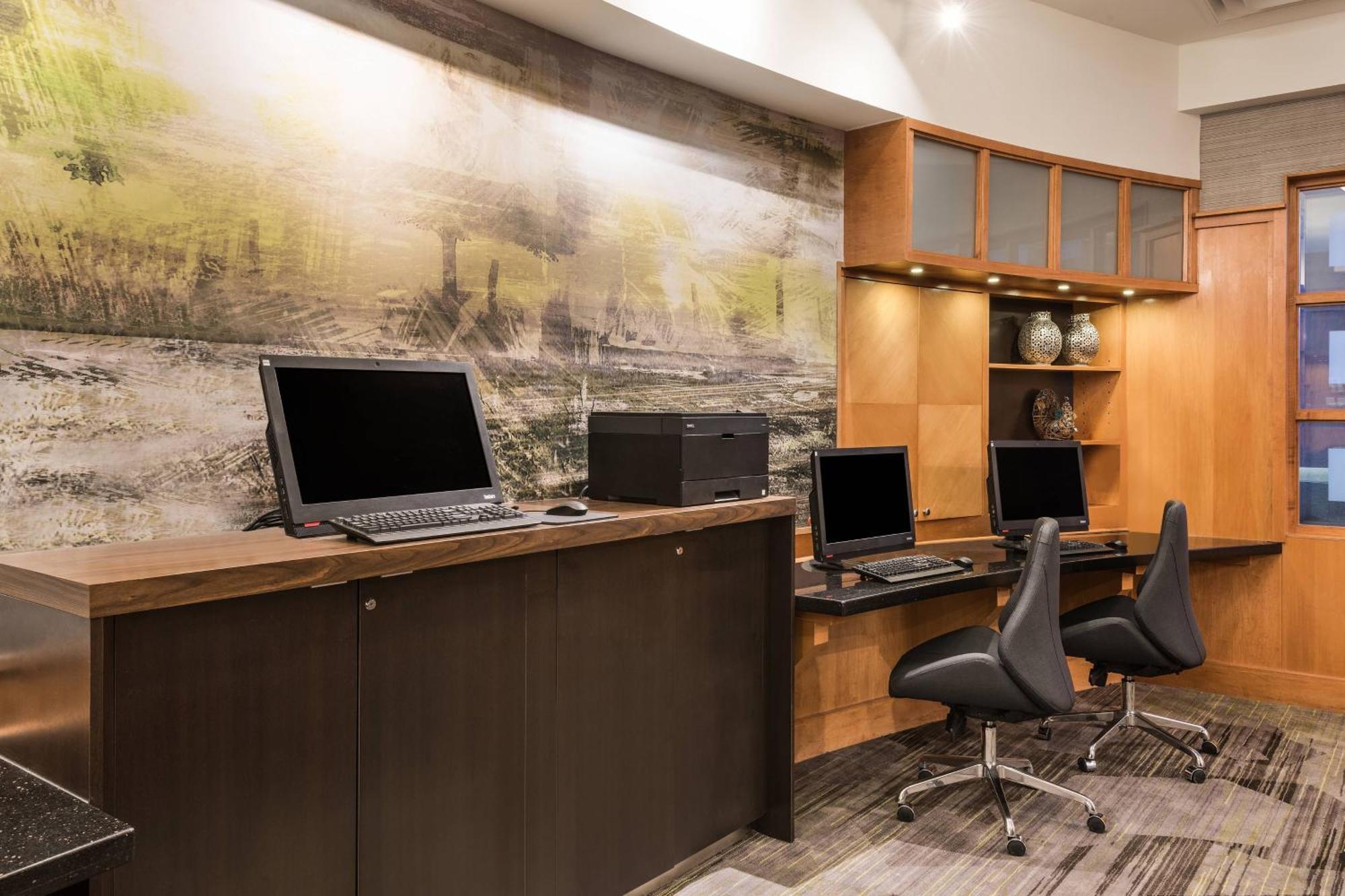 Courtyard By Marriott Toronto Vaughan Exterior photo